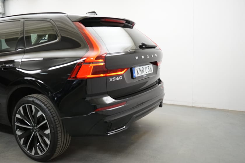 Bild 3 av Volvo XC60 T6 Plus Dark Nordic Edition, Navigation, Förarstol elmanövrerad, Taklucka