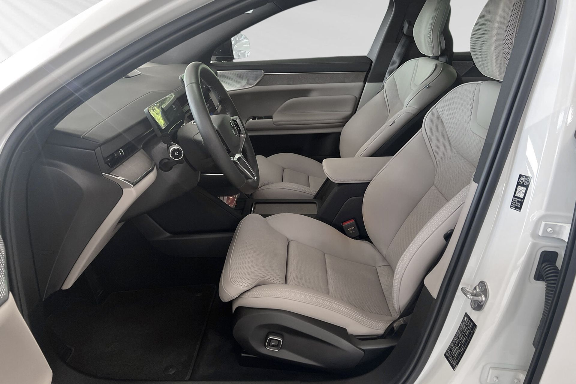 Volvo ES90 2026, bild 7/29