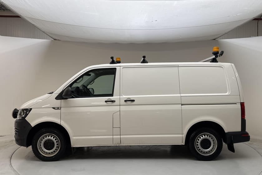 Bild 2 av Volkswagen Transporter T6 2.0 TDI 4MOTION (150hk) Verkstad