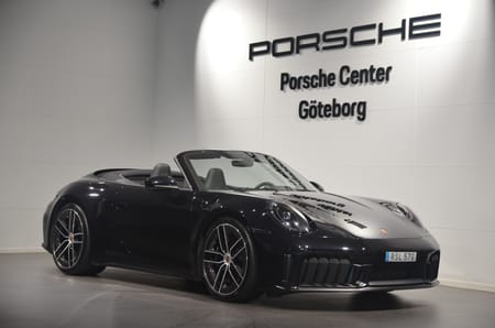 Porsche 911 Carrera 4 GTS Cabriolet