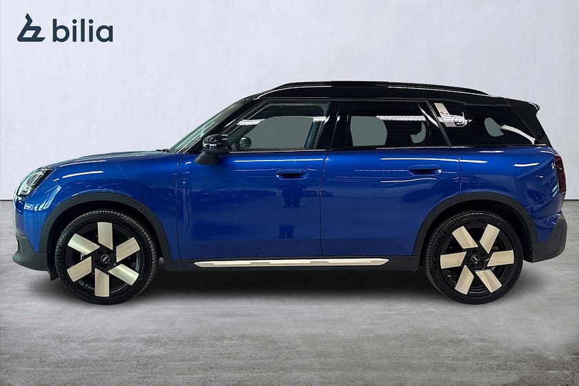 Bild 3 av MINI Countryman S ALL4 / Panorama / Aktiv farth. / Drag / H&K / 360