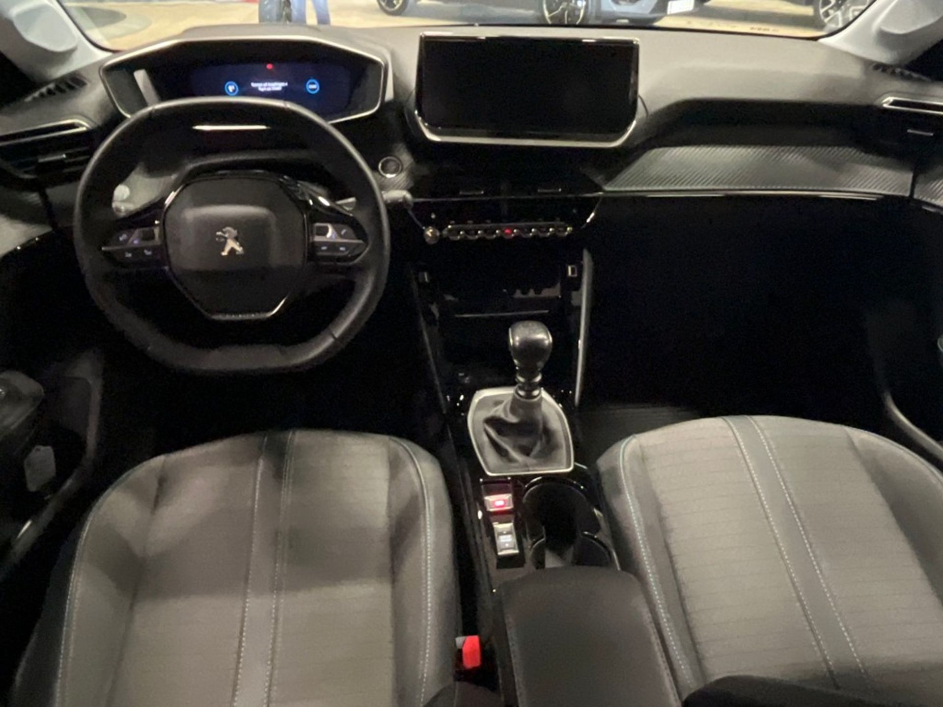 Peugeot 208 1.2 PureTech 100 2022, bild 6/10