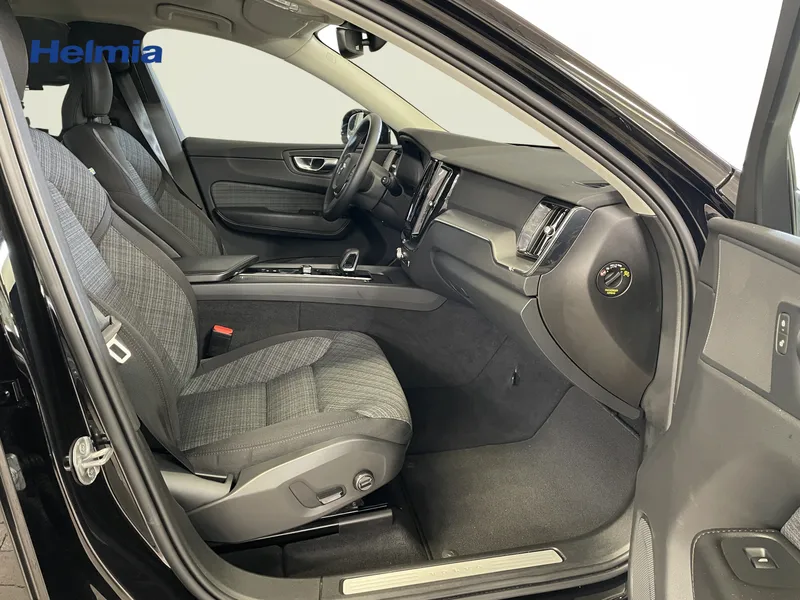 Bild 14 av 15 – Volvo XC60 B5 Bensin Core