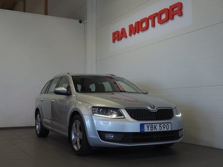 Škoda Octavia Kombi Skoda 1.4 TSI 150hk Style Dragkrok P-Värm P-Sensorer