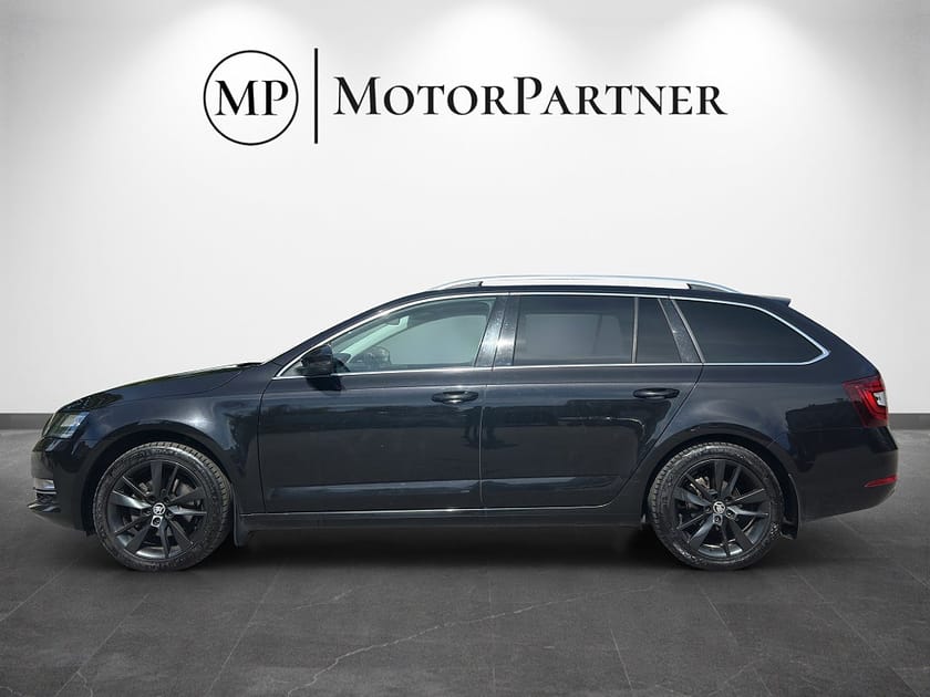 Bild 4 av Škoda Octavia Kombi Skoda 1.5 TSI Style Cockpit Navi CANTON Kamera Drag Värmare
