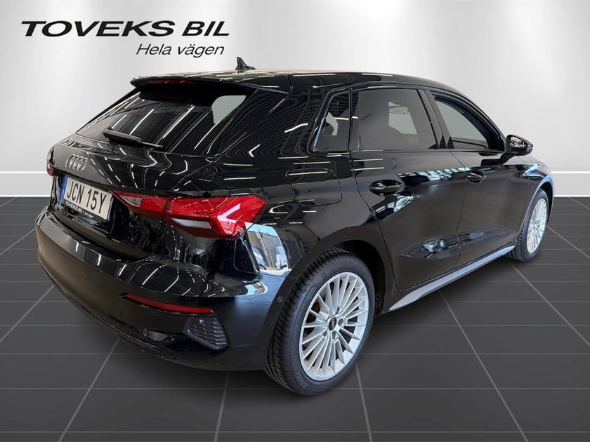 Bild 3 av Audi A3 Sportback 35 TFSI 150hk advanced backkamera/svartoptik