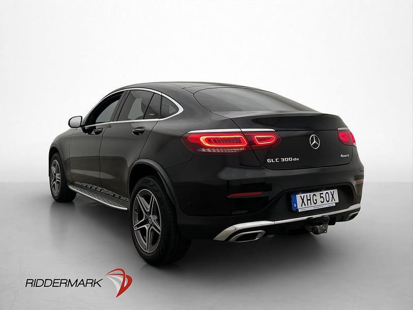 Bild 5 av Mercedes-Benz GLC 300 de Coupé 4MATIC AMG Line Taklucka Drag Kamera Skinn