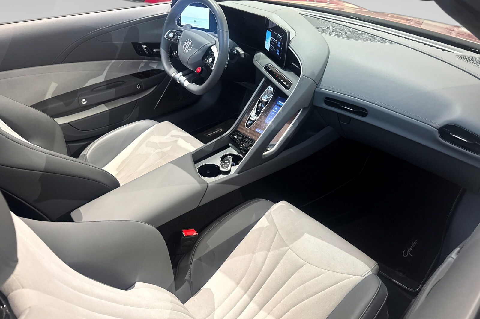 MG Cyberster 77 kWh bilde 16