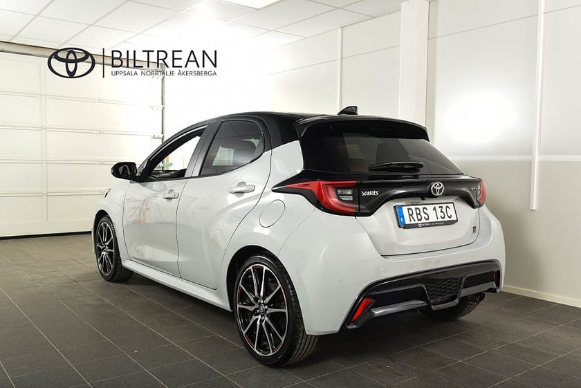 Bild 2 av Toyota Yaris Hybrid 130