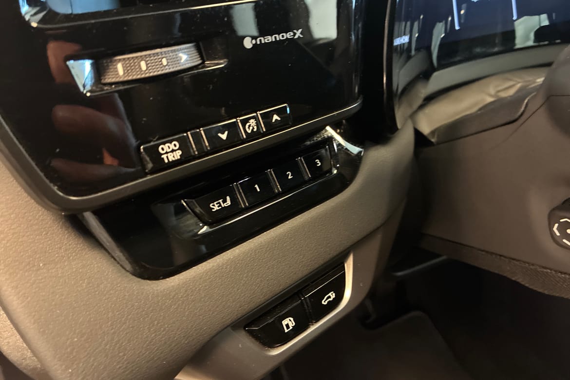 Lexus RX 450h+ E-CVT, 309hp, 2025