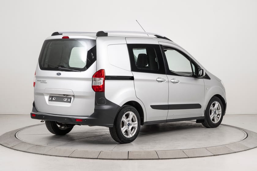 Bilde 3 av Ford Transit Courier 1.5 TDCi Auksjon! Les Tekst