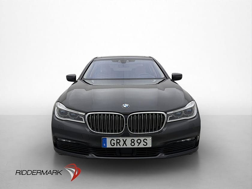 Bild 2 av BMW 750d xDrive 400hk HeadUp 360° Harman/Kardon Pano Skinn