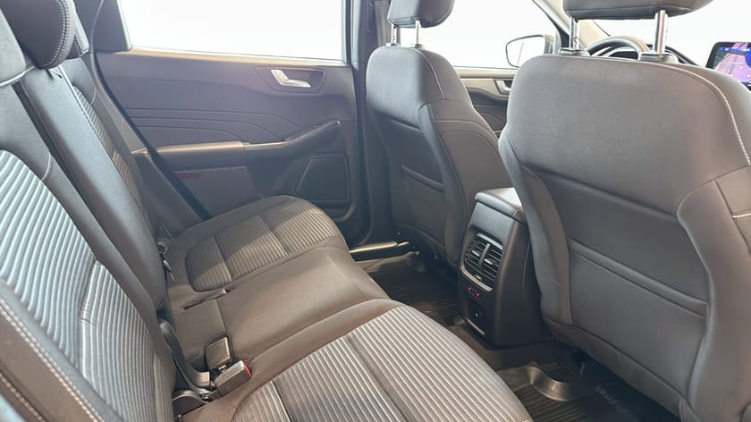 Bild 5 av Ford Kuga Plug-In Hybrid Titanium 2.5 225HK Vinterpaket Carplay