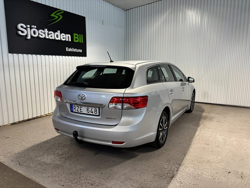 Bild 4 av Toyota Avensis Kombi 1.8 Valvematic Multidrive S Kamera/Drag/Bluetooth