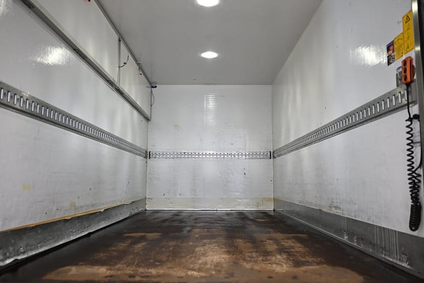 Bild 4 av Iveco Daily 35-160 Chassi Cab 156HK Automat|Volymskåp|BG-Lyft|EnÄgare|NyKamrem|Moms