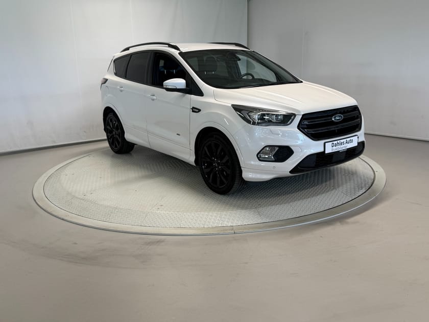 Bilde 2 av Ford Kuga 2,0 180hk 4x4 ST-Line ACC/Krok/Kam/Sony/Navi/Delskinn