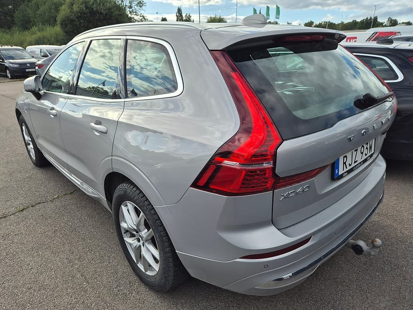 Bild 4 av Volvo XC60 T6 Recharge Core Bright plug in AWD 350HK 4x4 Panorama
