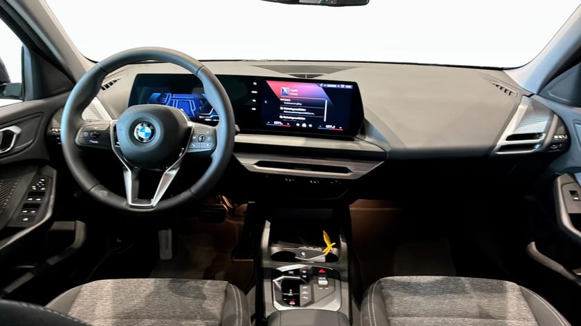 Bild 4 av BMW 120 Farthållare, Backkamera