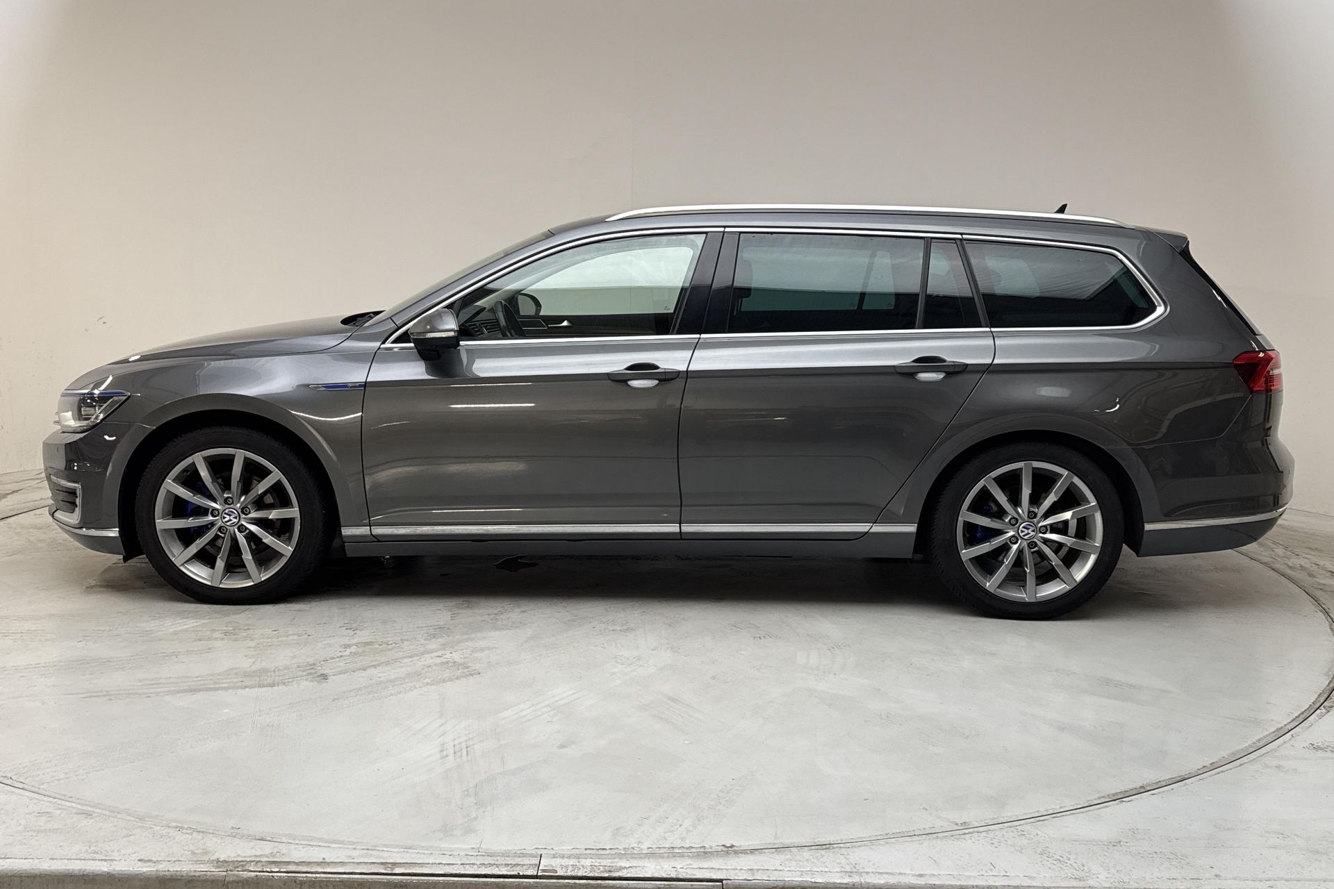 Volkswagen Passat SC GTE Variant 2016, bild 2/10