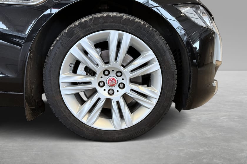 Bilde 5 av Jaguar XF 20d Sportbrake AWD AWD/ Outlet/ Cruse/ H.feste/ Panorama/ R.kam/ +++