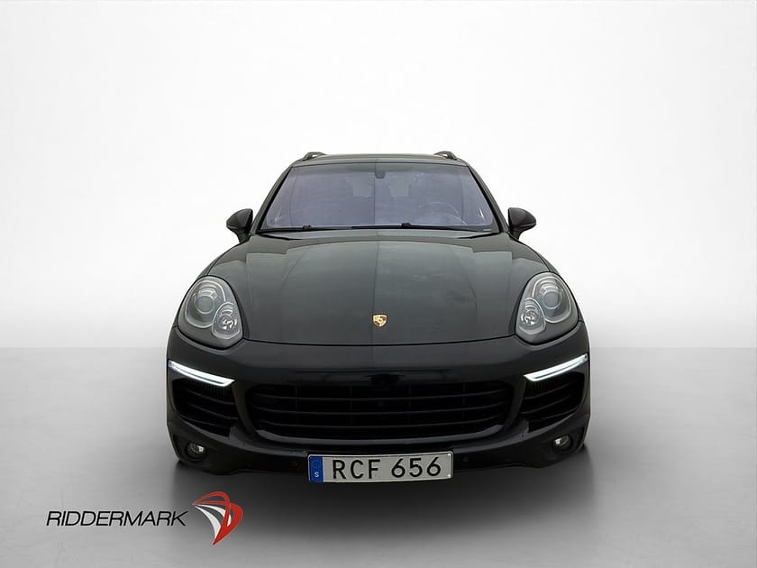 Bild 2 av Porsche Cayenne Diesel 262hk Platinum Edt Chrono PASM BOSE Kamera