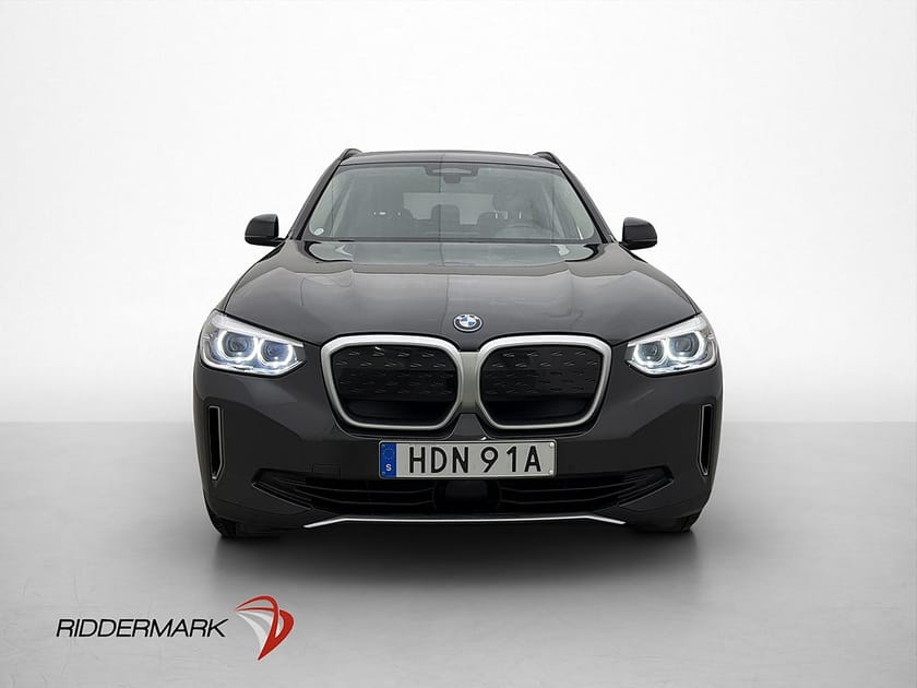 Bild 3 av BMW iX3 286hk Charged Pano Dragkrok Kamera Skinn Elstolar