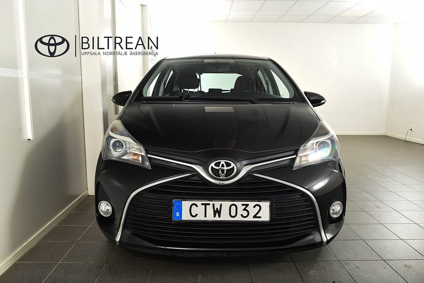 Bild 5 av Toyota Yaris 5-dörrar 1.33 Active Vinterhjul Backkamera