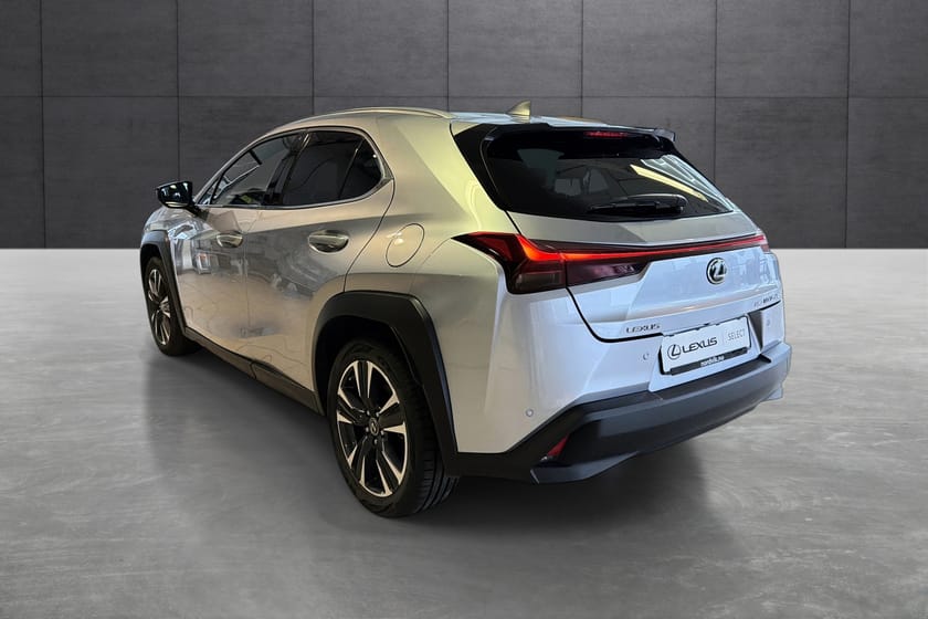 Bilde 3 av Lexus UX 250h E-Four