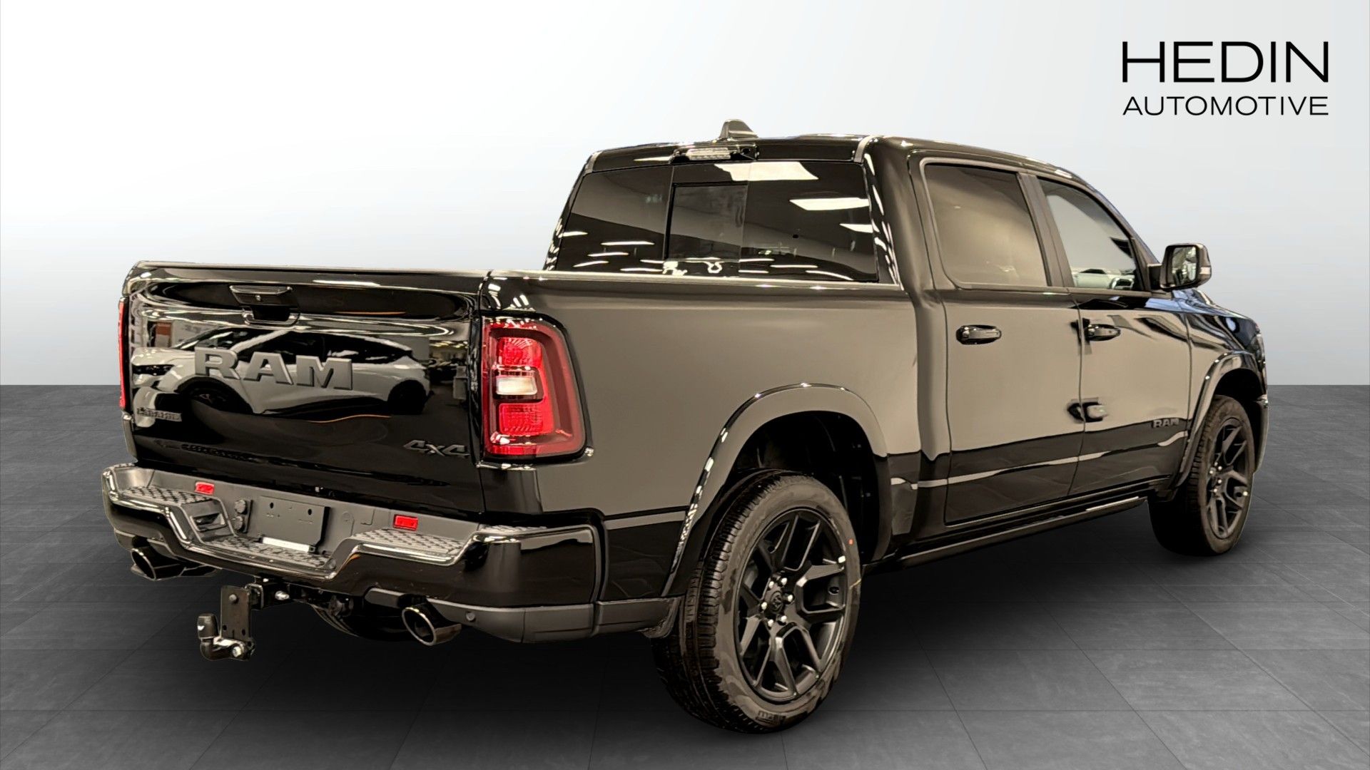 RAM 1500 Laramie Night Edition 2025, bild 2/10