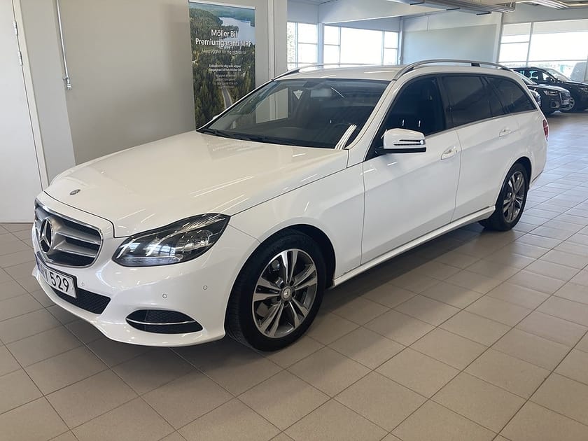Bild 2 av Mercedes-Benz E 220 T BlueTEC 4MATIC Aut Awd Avantgarde Drag Värmare