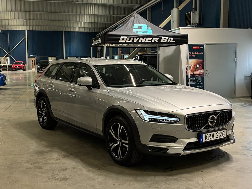 Bild 1 av Volvo V90 Cross Country B4 AWD | Dragkrok | Värmare | LED | V-hjul