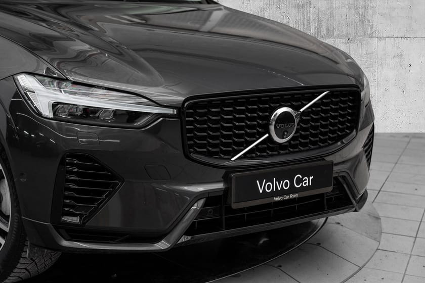 Bilde 3 av Volvo XC60 T6 AWD Plug In Hybrid Ultimate Dark 350Hk. Topputstyrt