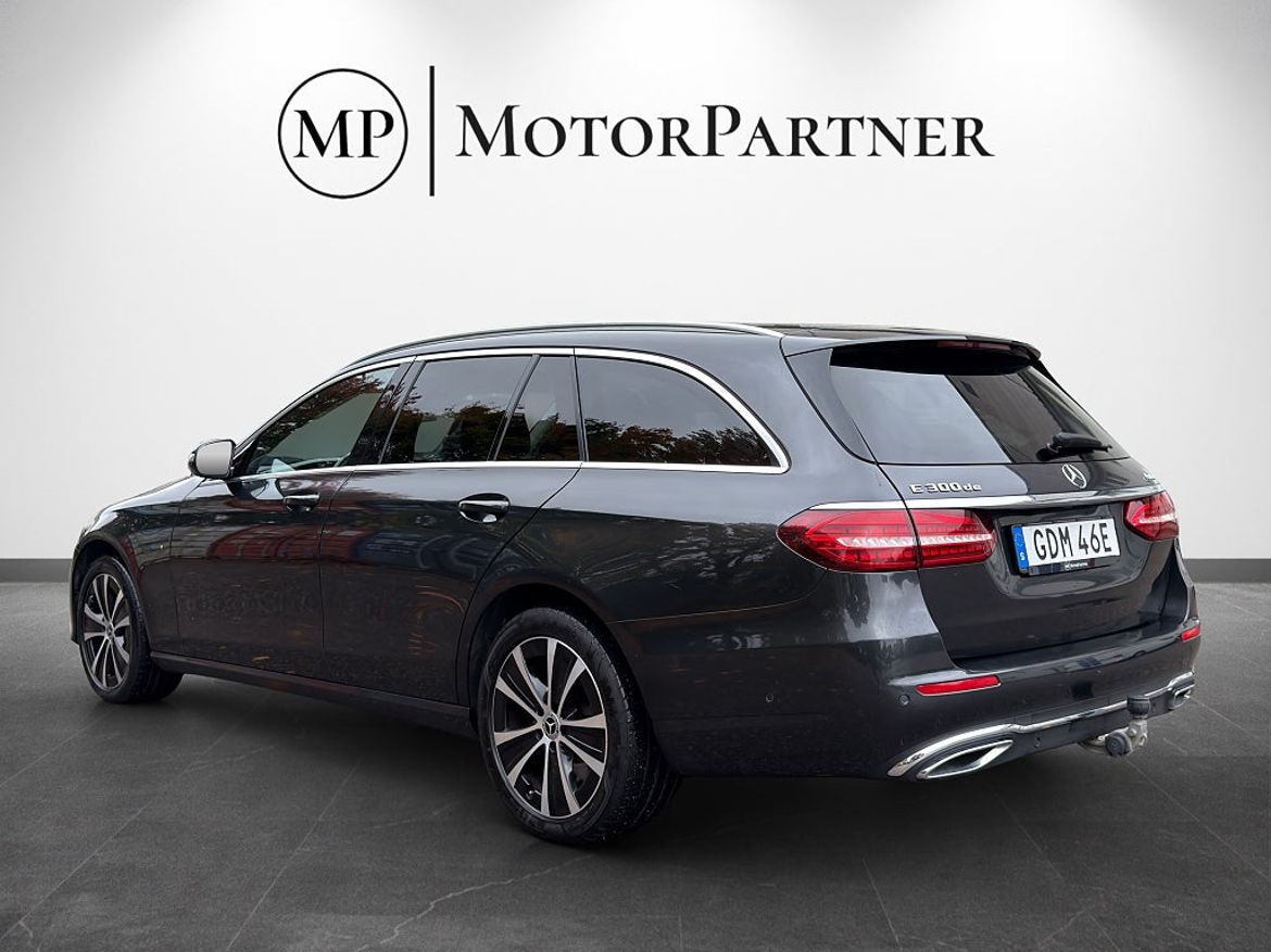 Mercedes-Benz E 300 T de 4MATIC, bild 6 av 19