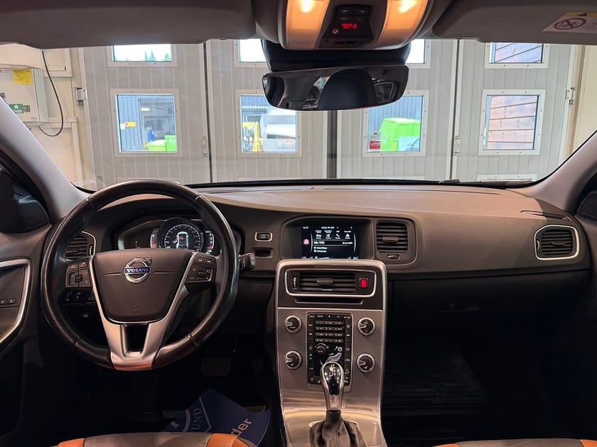 Bild 5 av Volvo V60 Cross Country D4 AWD Aut Business Advanced Summum Drag Gps En-Brukare