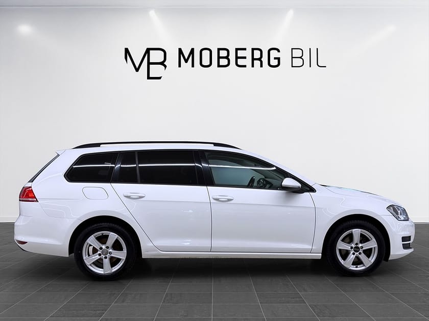 Bild 4 av Volkswagen Golf Sportscombi SC 1.2 TSI 110hk Base Drag B-Kamera ACC