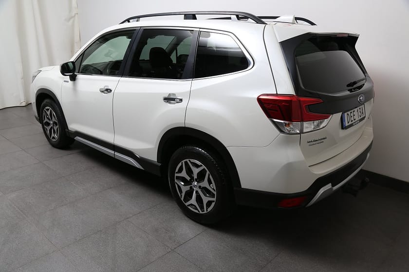 Bild 4 av Subaru Forester e-Boxer 2,0i 150hk Ridge AWD Aut Skinn Drag Leasbar