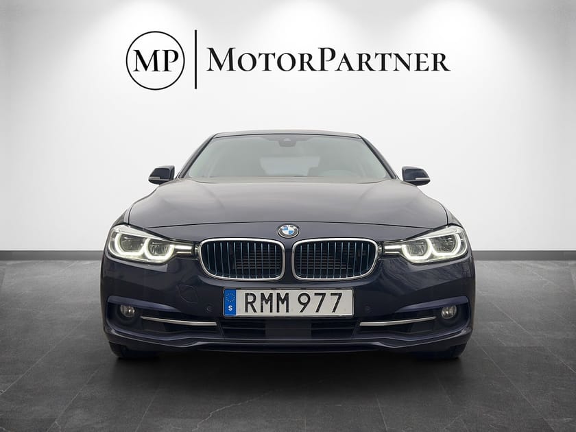 Bild 2 av BMW 330e Sedan Steptronic Sport line Navi Skinn 252hk