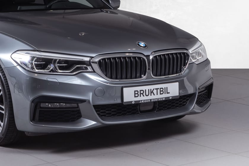 Bilde 2 av BMW 530e xDrive iPerformance Sedan M Sport-Soltak-Skinn-Harman/Kardon