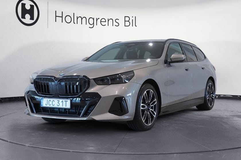 Bild 1 av BMW i5 xDrive40 Touring Touringm Sport Pro Pro Business Ed Drag H K DA
