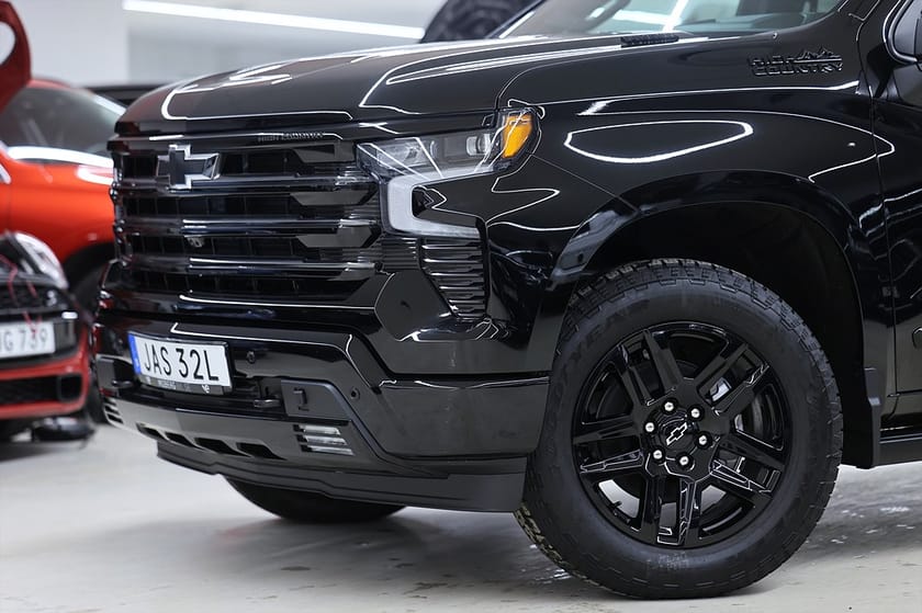 Bild 4 av Chevrolet Silverado 1500 Crew Cab High Country Midnight Edt 3.0 Lucka HUD BOSE