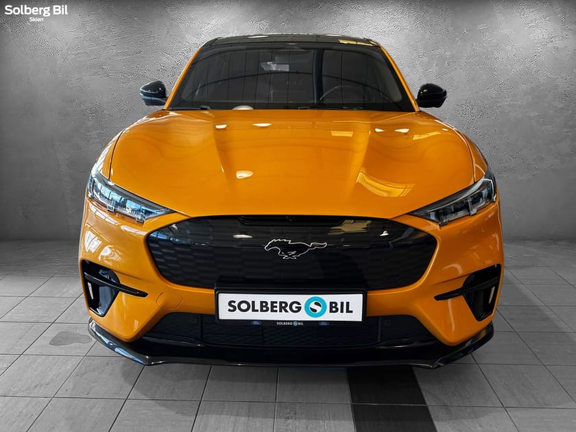 Bilde 2 av Ford Mustang Mach-E GT AWD/ soltak/ B&O/ 360 kamera