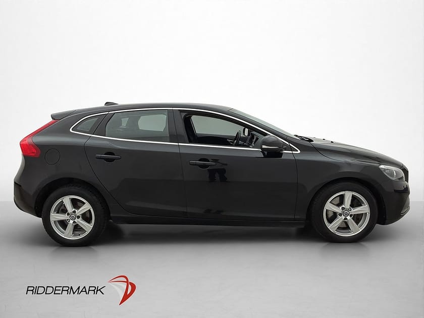 Bild 4 av Volvo V40 D2 Momentum Sensorer Värmare Farthållare Bluetooth