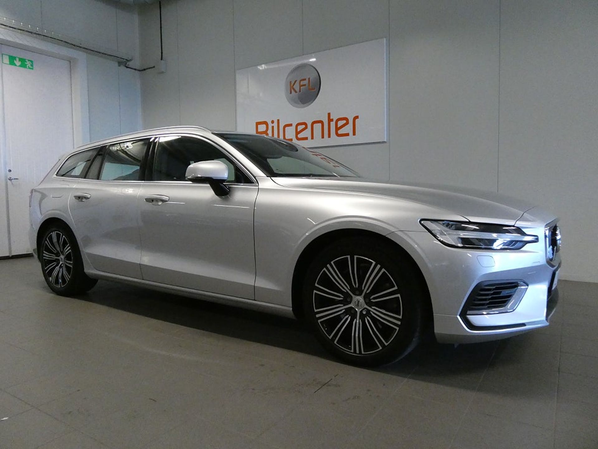 Volvo V60 Recharge T6 AWD 2021, bild 5/10