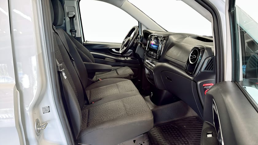 Bild 3 av Mercedes-Benz Vito 119 CDI 4x4 3.0t SKÅP LÅNG SELECT 190hk Dragkrok Automat