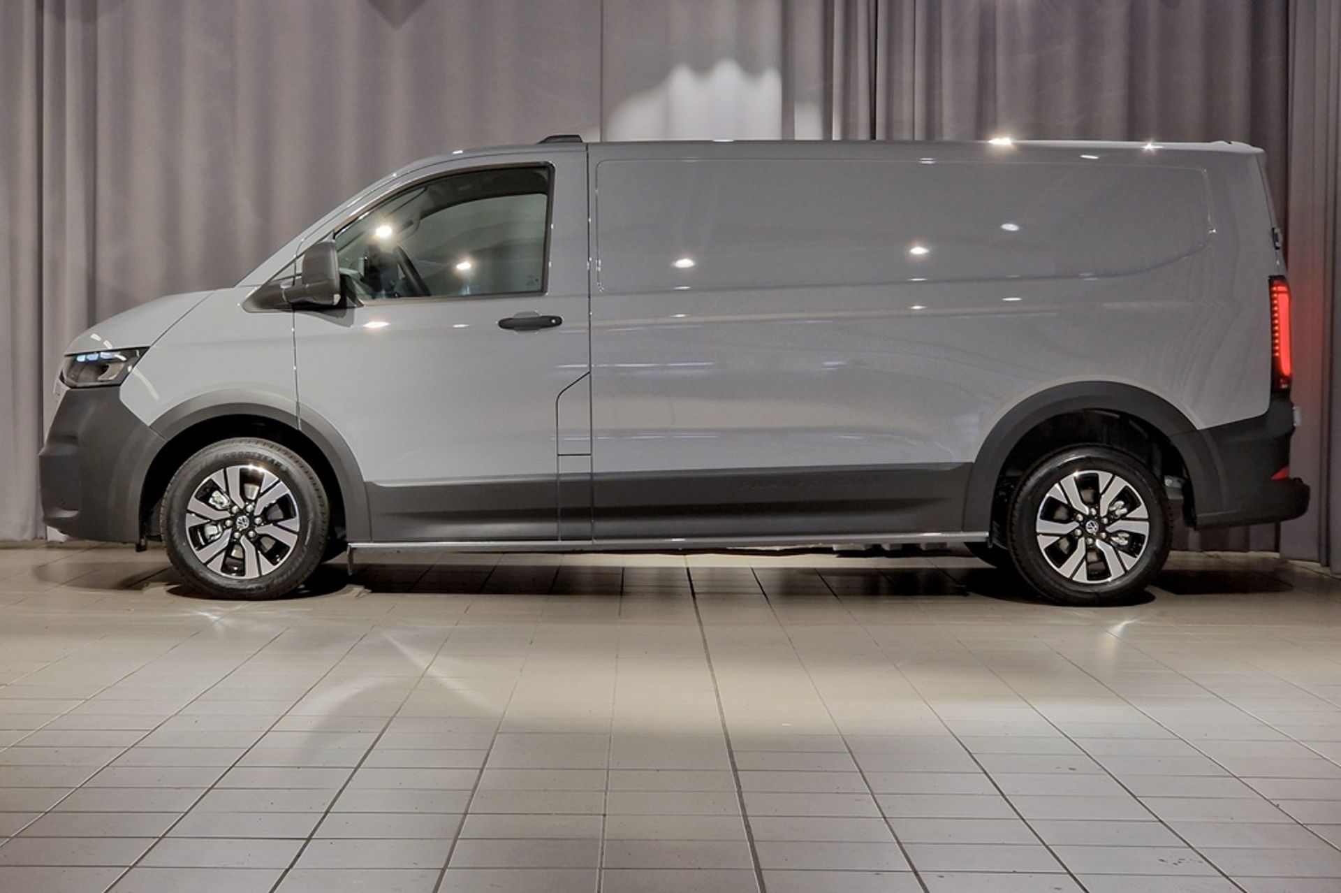 Volkswagen Transporter 2026, bild 2/10