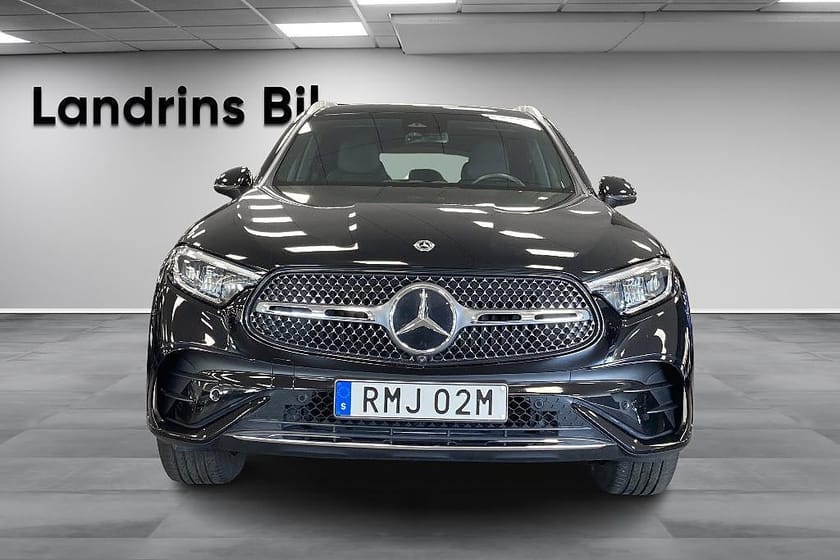 Bild 2 av Mercedes-Benz GLC 300 d e 4MATIC 9G-Tronic / AMG Line / 360