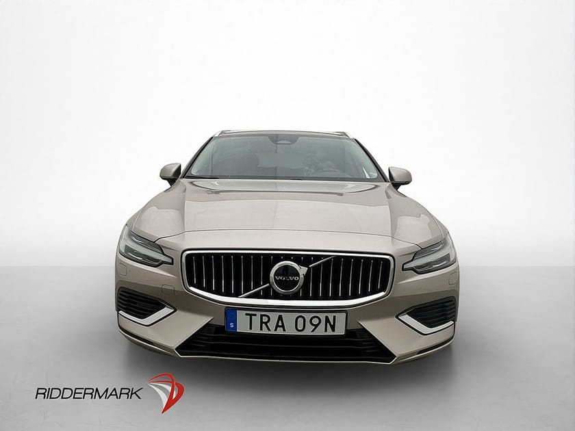 Bild 2 av Volvo V60 Recharge T6 AWD Core Bright H/K Kamera Navi Drag
