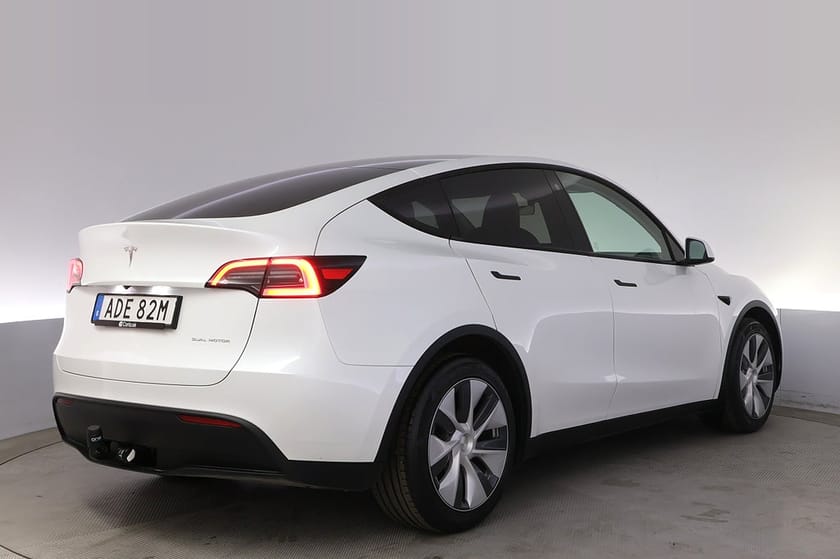 Bild 5 av Tesla Model Y Long Range AWD Autopilot Panorama Drag V-hjul