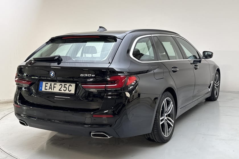 Bild 3 av BMW 530e Touring 530 12kWh LCI (292hk) Helläder Drag