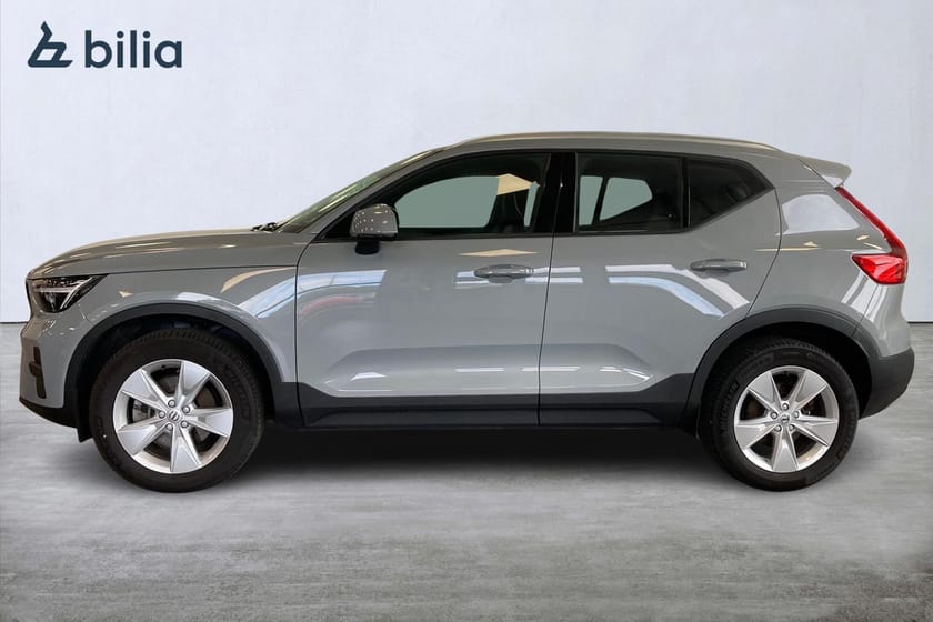 Bild 3 av Volvo XC40 B4 FWD Bensin Core | Navigation | Förarstöd